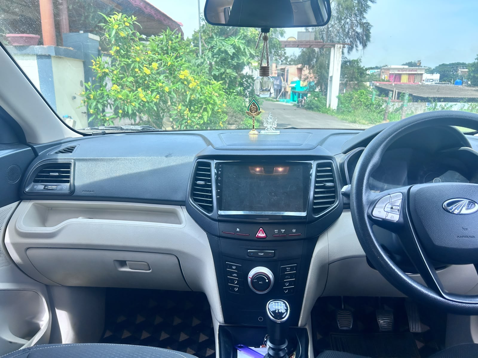 Mahindra XUV300 - Image 6